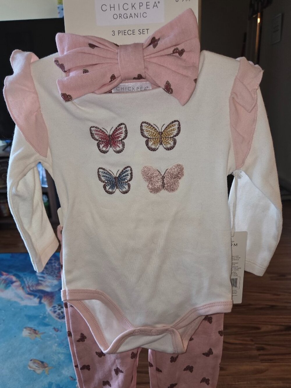 Baby Girls outfit size 6/9 months